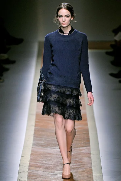 Look 25